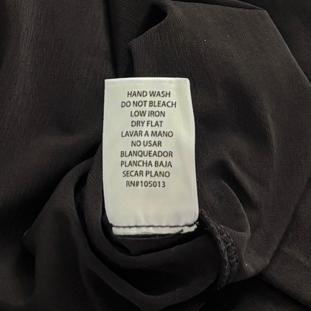 NEW Dear Scarlett Flattering Black 3/4 sleeve Lightweight Breathable Top L - Picture 9 of 10